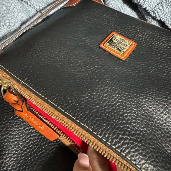 Brand new Dooney & Bourke Crossbody - Picture 6 of 9